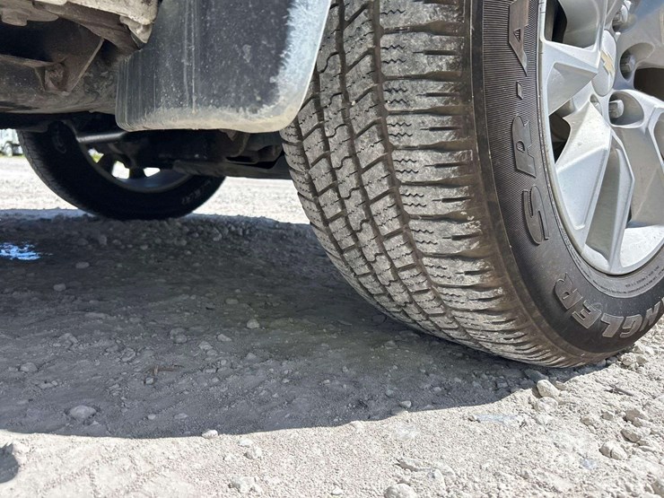 2022-chevrolet-silverado-image-22