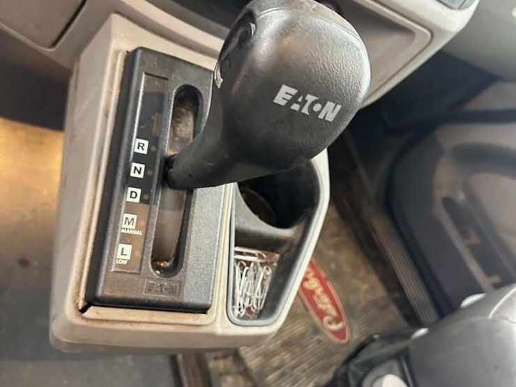 2014-peterbilt-579-image-9