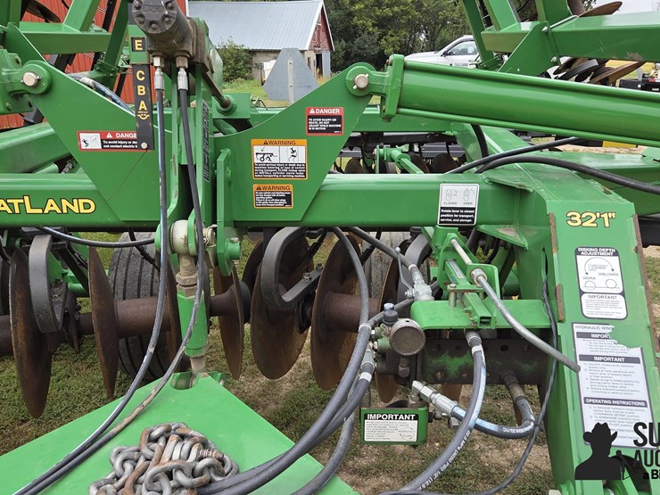 2011-john-deere-637-image-11