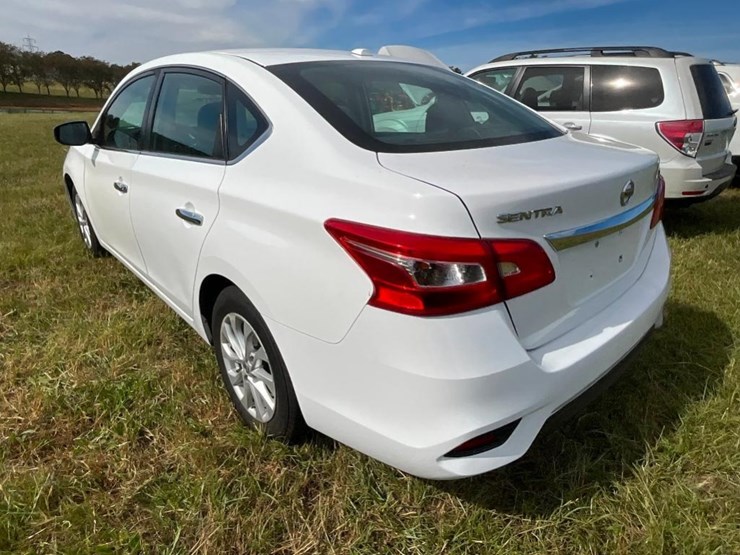 2019-nissan-sentra-(at,-miles-read-124131,-image-6