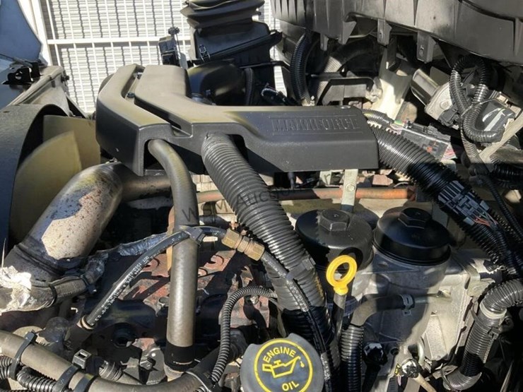 2014-international-4300lp-spray-truck-image-22