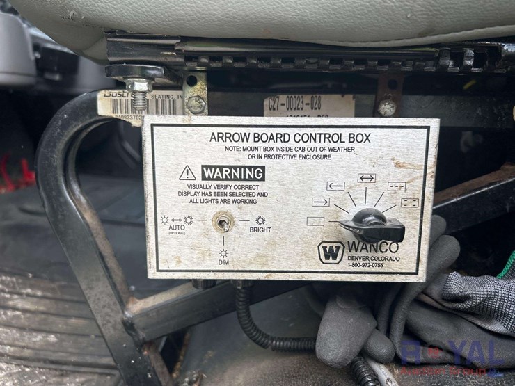 2012-freightliner-m2-106-asphalt-pothole-patcher-truck-image-40