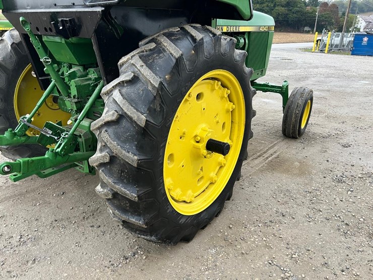 john-deere-4040-image-15