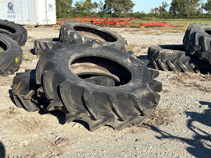 #9674-•-lot-of-(2)-16.9/28-tires-inv#-9674-image-2