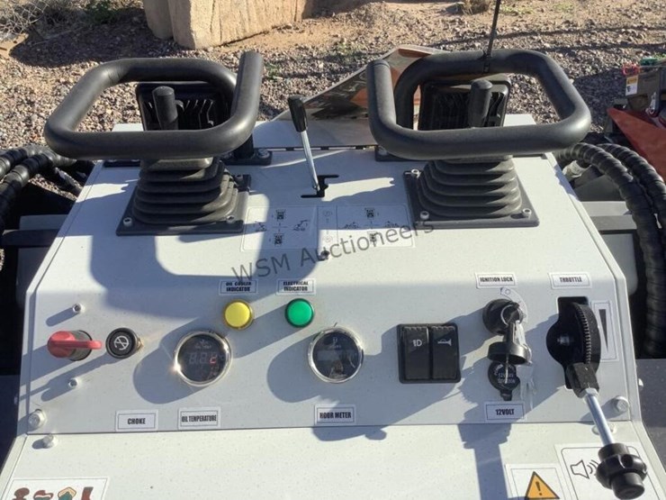 2025-battler-st25m-6-stand-up-skid-steer-image-11