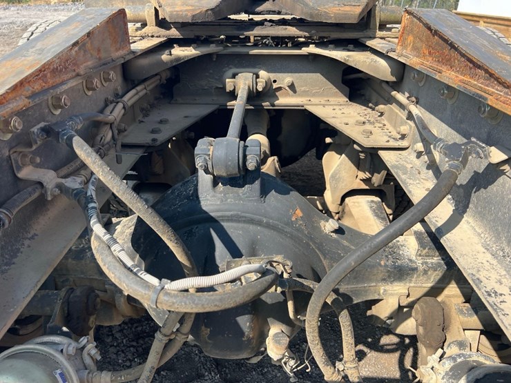 kenworth-t/a-day-cab-road-tractor-image-22