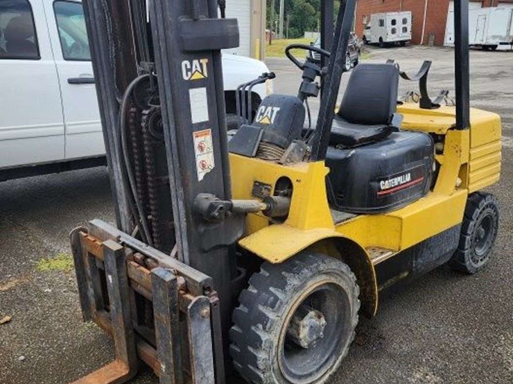 caterpillar-forklift-model:-gp30-image-2