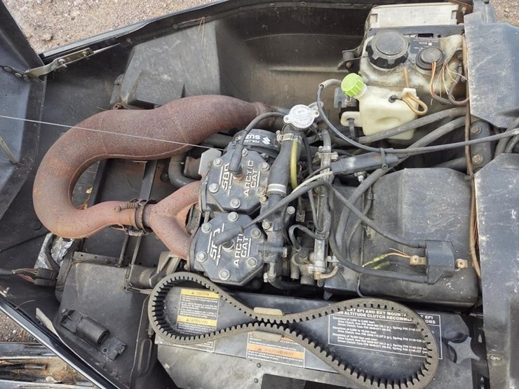 caterpillar-580-image-5