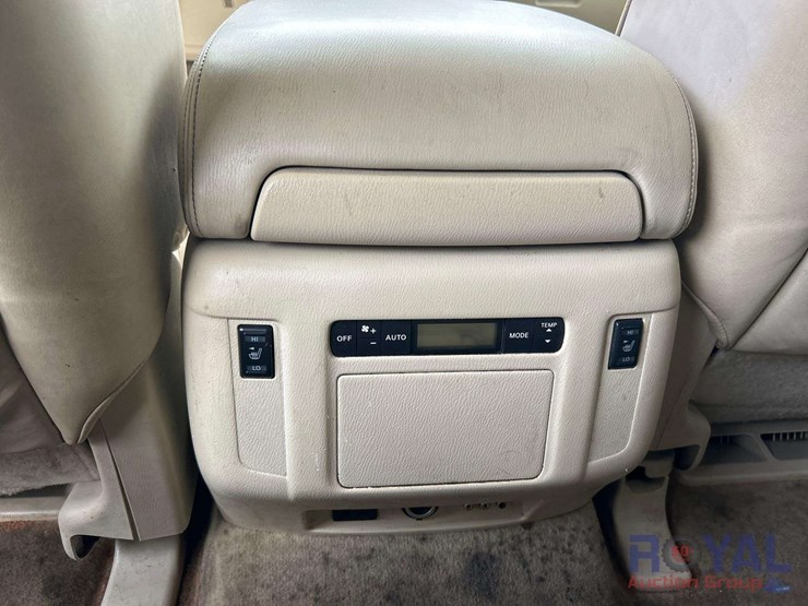 2012-infiniti-qx56-image-22