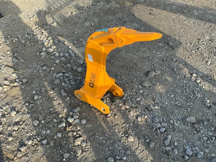 #1679-•-unused-future-excavator-ripper-image-4