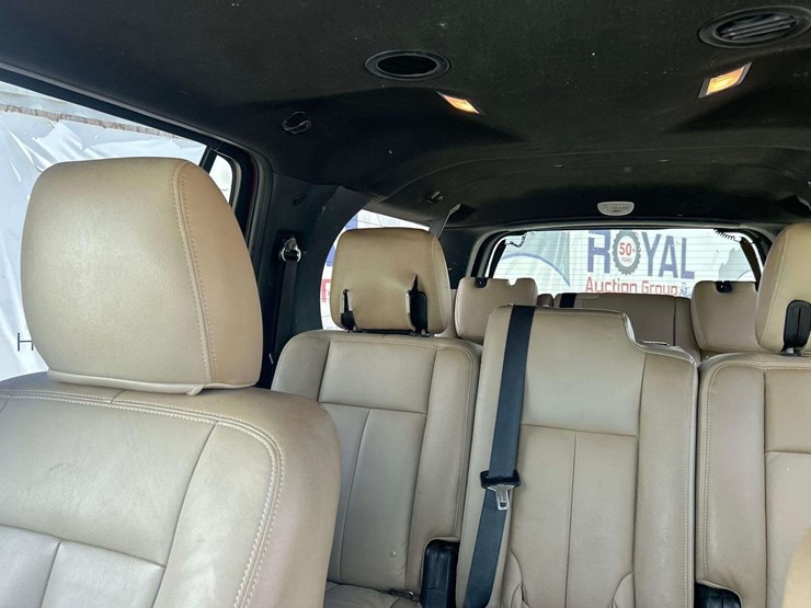 2016-ford-expedition-xlt-image-19