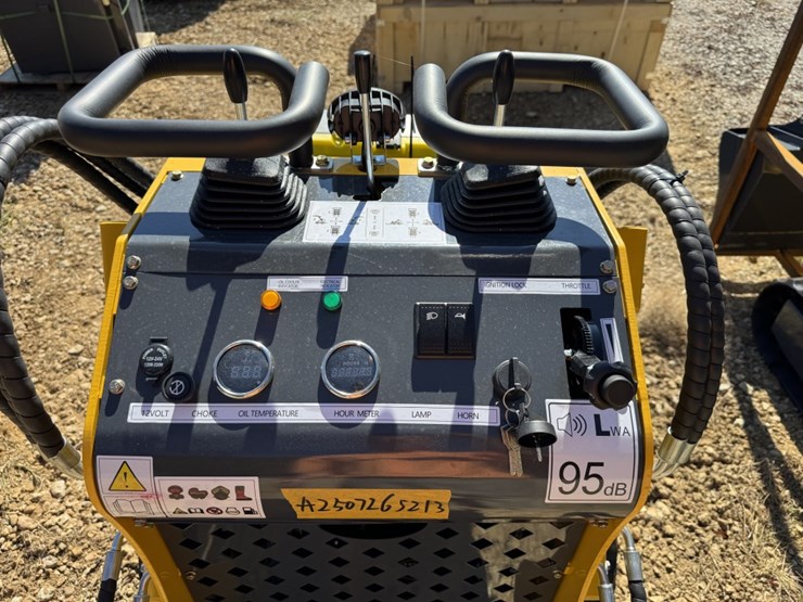 #4740-•-sdll60-mini-loader-skid-steer-image-7