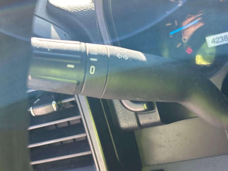 2017-ford-f150-image-16