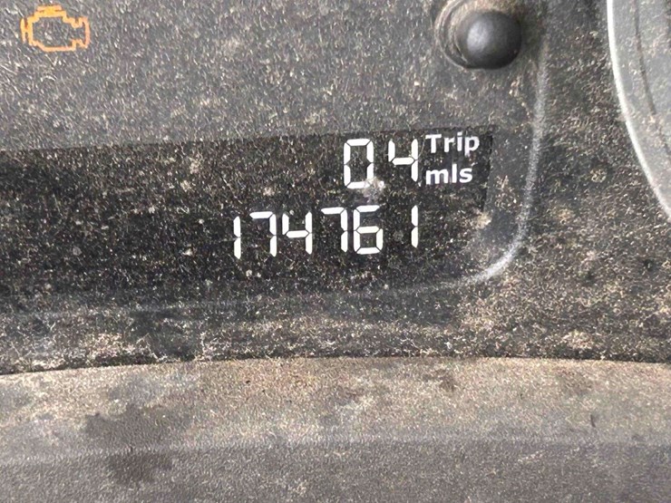 2017-peterbilt-220-image-6