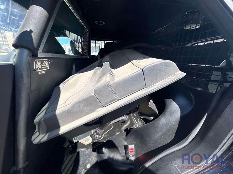 2017-ford-explorer-image-21