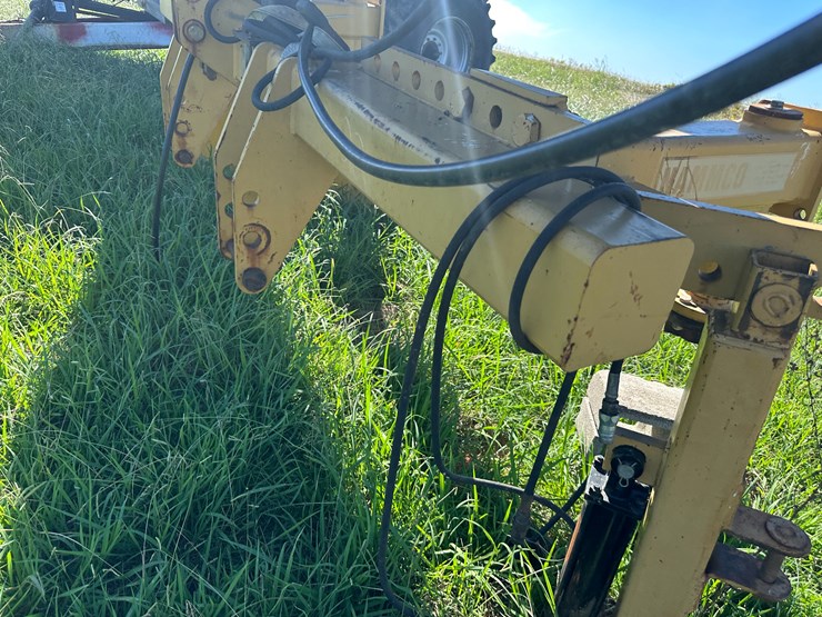 #32236-•-nammoc-levee-squeeze-w/marliss-levee-seeder-image-10