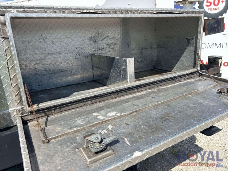 2016-ford-f550-image-23