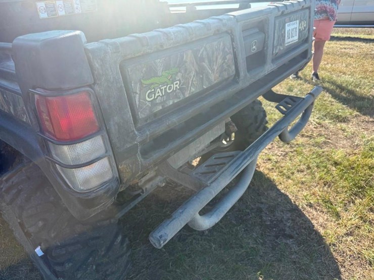 john-deere-gator-image-16