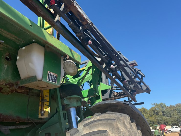 john-deere-4710-image-18