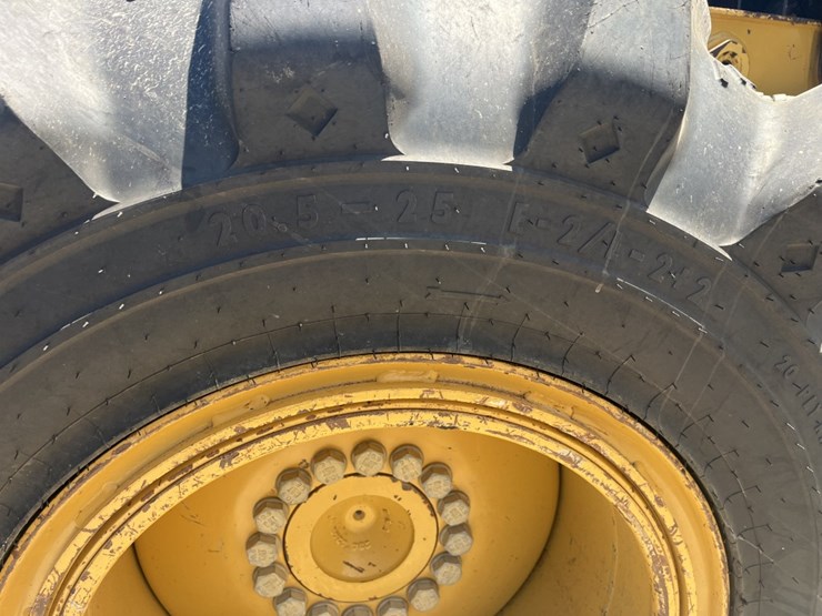 caterpillar-930h-image-12