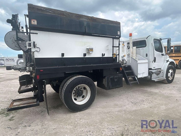 2012-freightliner-m2-106-asphalt-pothole-patcher-truck-image-3