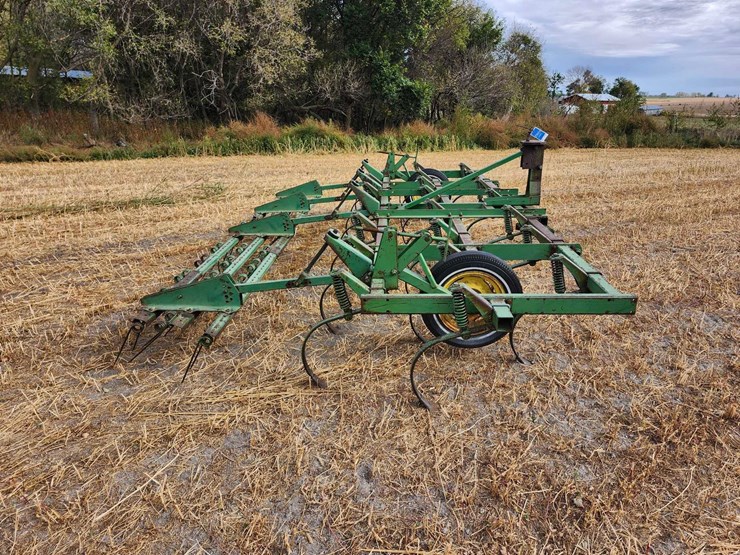 john-deere-110-image-6