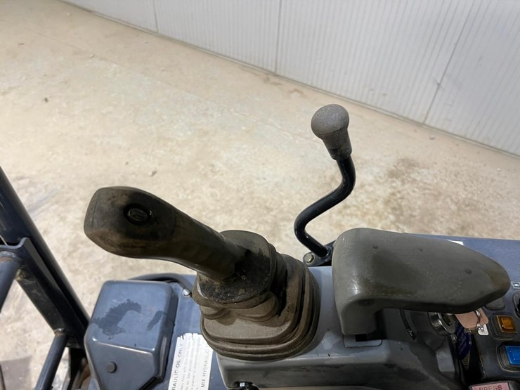 2015-deere-17g-image-26