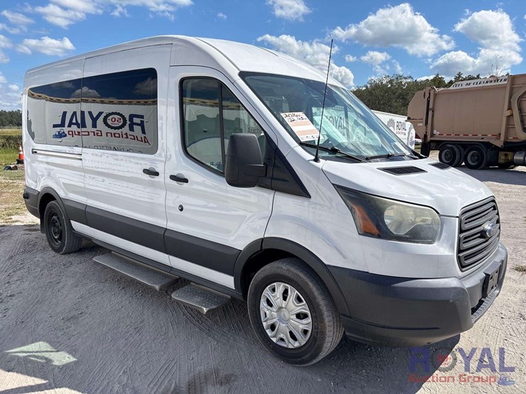 2016-ford-transit-image-2