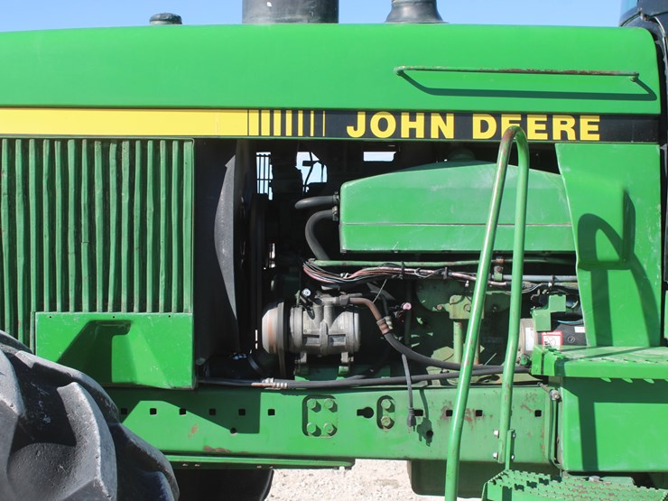 john-deere-4755-image-13