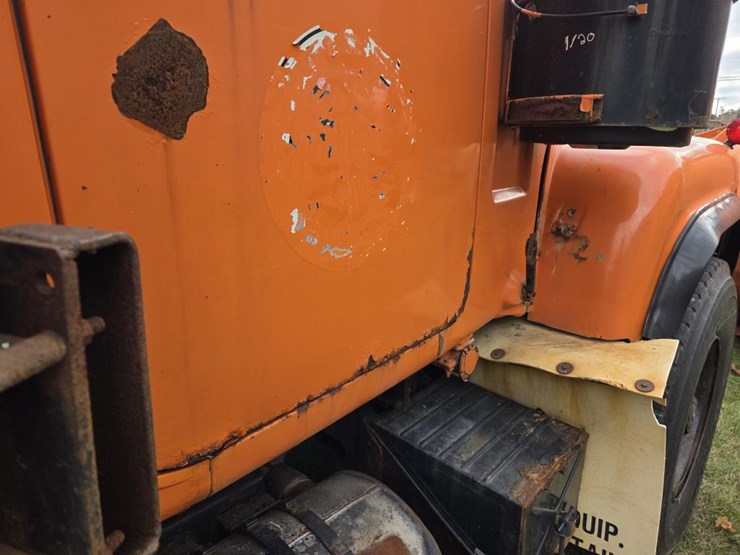 1989-mack-rd690s-image-26