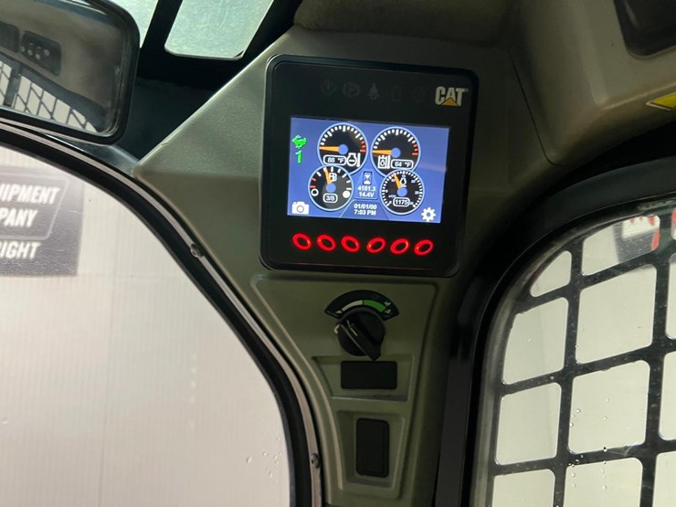 caterpillar-279d-image-24