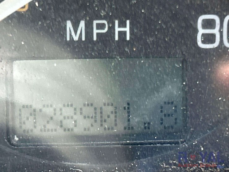 2005-autocar-wxr-heil-rear-loader-garbage-truck-image-6