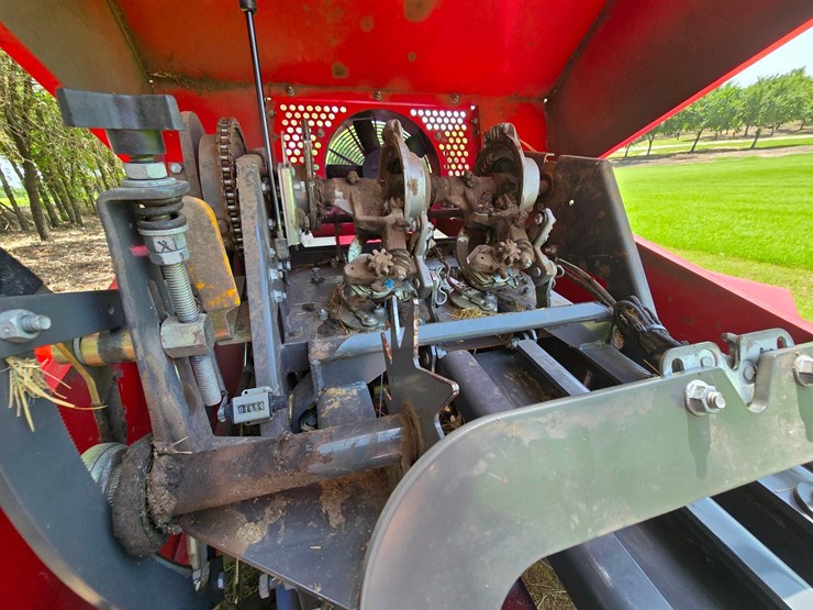 2020-massey-ferguson-1840-image-20