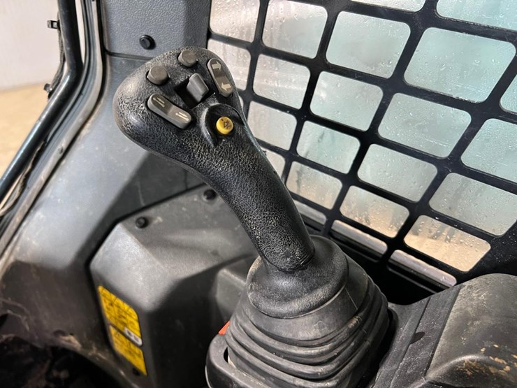 2023-bobcat-t86-image-26