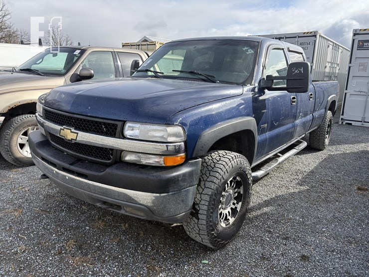 2002-chevrolet-silverado-2500-image-1