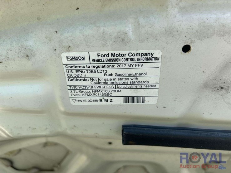 2017-ford-explorer-image-10