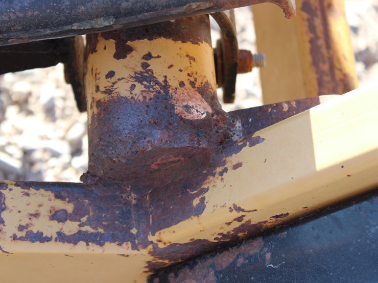 #2094-•-#2094-bf-5000-pull-type-round-bale-unroller-image-21