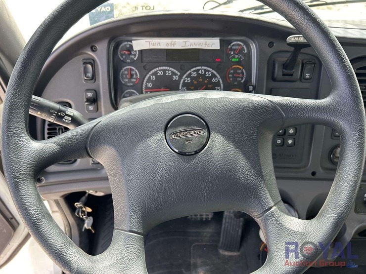 2016-freightliner-m2-106-altec-am50-50ft.-bucket-truck-image-11