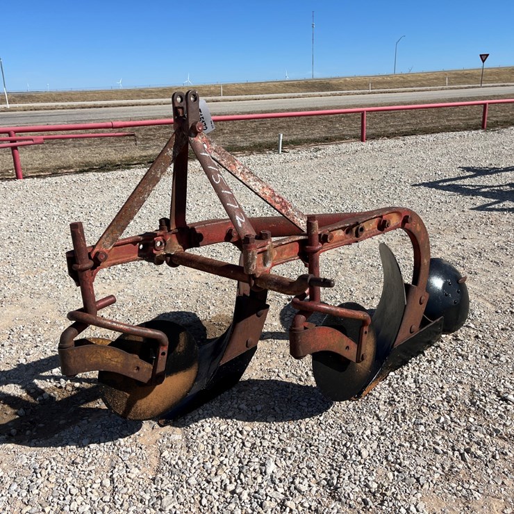 #T15172 • Ferguson Plow