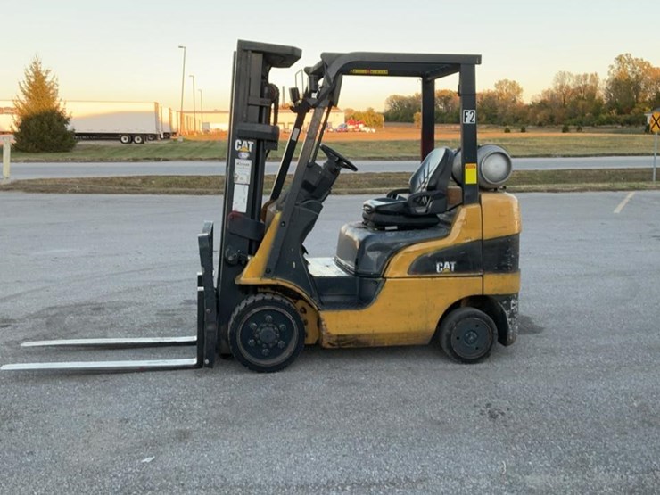#218-•-cat-c50001-forklift-image-2