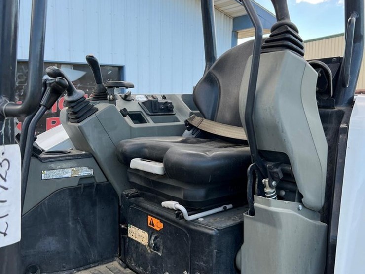 2022-bobcat-e42-image-25