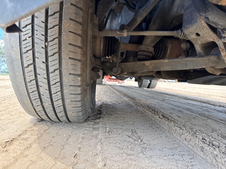 2020-chevrolet-silverado-3500-image-12