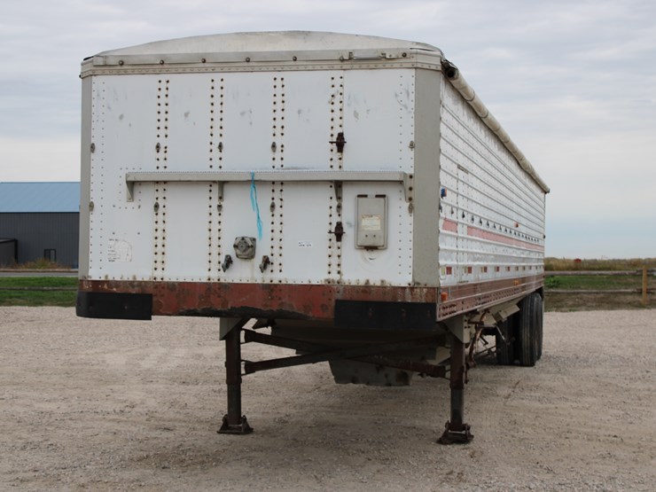 #2079-•-#2079-1981-barret-42ft-super-hopper-bottom-trailer-image-1