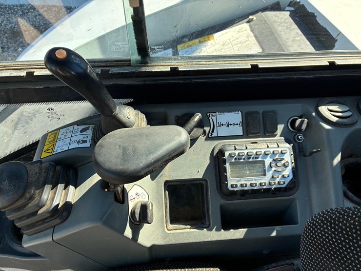 2019-bobcat-e85-image-22