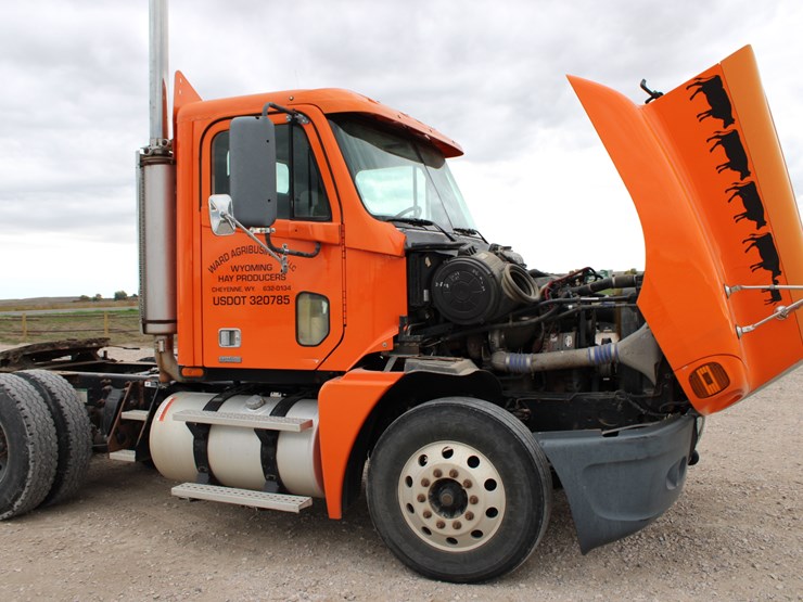 #2063-•-#2063--2006-freightliner-century-classic-s/t-semi-image-19