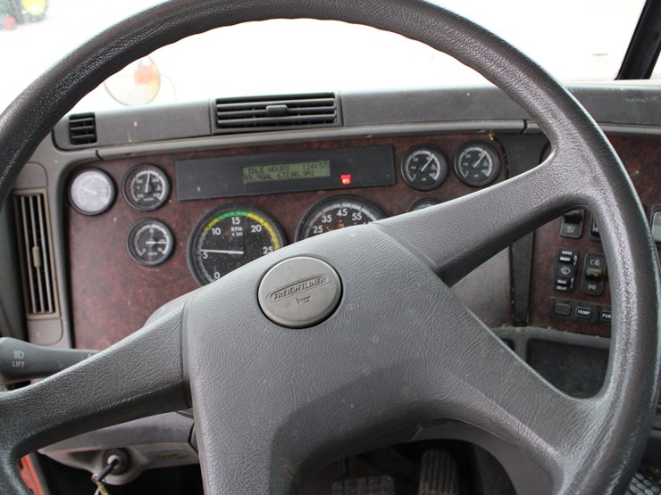 #2063-•-#2063--2006-freightliner-century-classic-s/t-semi-image-43