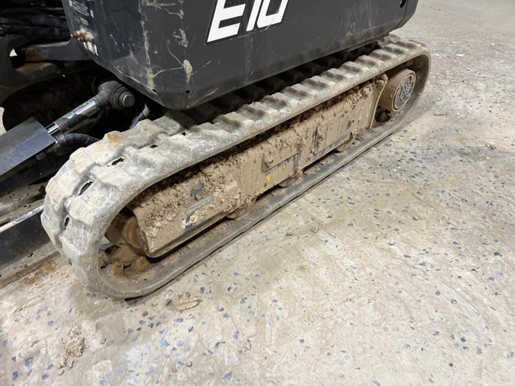 2022-bobcat-e10-image-13