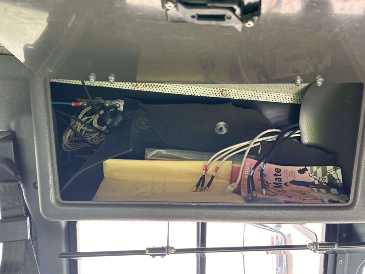 2007-freightliner-b2-image-15