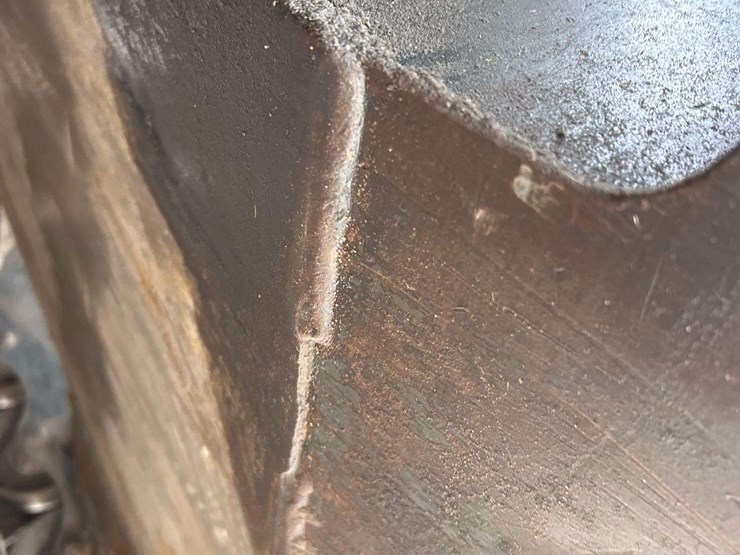 2020-bobcat-t595-image-15