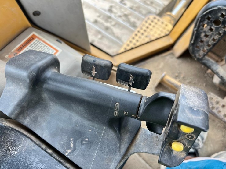 caterpillar-d5n-xl-image-36